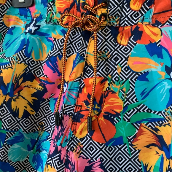 Broken Threads Surf, Tropical Swim Trunks, Sz L - Picture 4 of 5